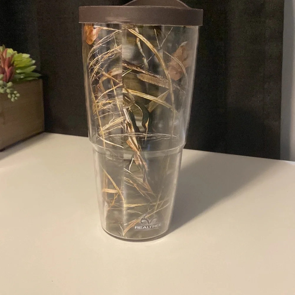 Tervis Insulated Tumbler - Picture 2 of 4